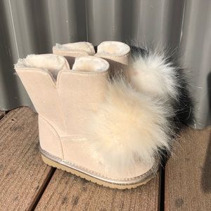 Furry sparkle boots